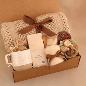 Birthday Gift Box, Cozy Spa Gift Basket for Her BrownFloralWoodCandl