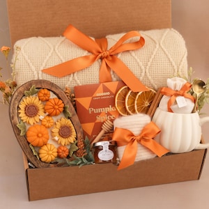 Hygge Fall Gift Box, Boo Basket, Spooky Season Gift, Cozy Fall Gift Set, Harvest Gift, Pumpkin Spice, Halloween Gifts SunflowerWoodCandle