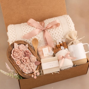 Gift Box Hygge with Blanket, Sending a hug, Thinking of you, Sympathy gift, Bereavement gift, Encouragement gift, Sympathy gift basket PinkFlowerWoodCandle