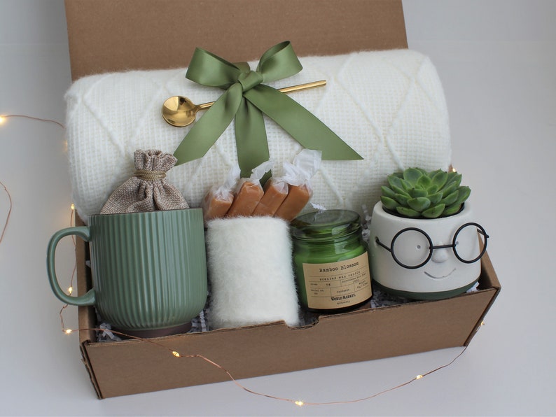 Coffret d'anniversaire, cadeau d'anniversaire pour soeur, panier-cadeau d'anniversaire, coffret joyeux anniversaire, cadeau d'anniversaire pour femme, anniversaire de meilleure amie FaceWithGlasses Succ