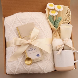 Self Care Gift Box, Sending hugs gift box, Care Package For Her, Care Package Friend, Tea Gift Box, Cheer Up Gift Box, Thinking Of You WhiteDaisyBlanket