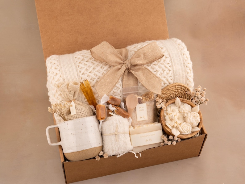Engagement Gifts for Couple, Newly Engaged Gift For Two, Romantic Gift, Couples Gift, Anniversary gift, Luxury gift box Spa Rustic White