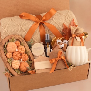 Hygge Fall Gift Box, Boo Basket, Spooky Season Gift, Cozy Fall Gift Set, Harvest Gift, Pumpkin Spice, Halloween Gifts Fall Orange Pumpkins