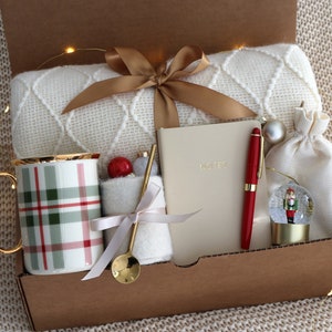 Caja de regalo navideña, canasta de regalo de Navidad, regalo hygge, envío de un abrazo, caja de regalo para mujer, paquete de cuidado para ella, regalo de agradecimiento, idea de caja de regalo FancyPlaidMug