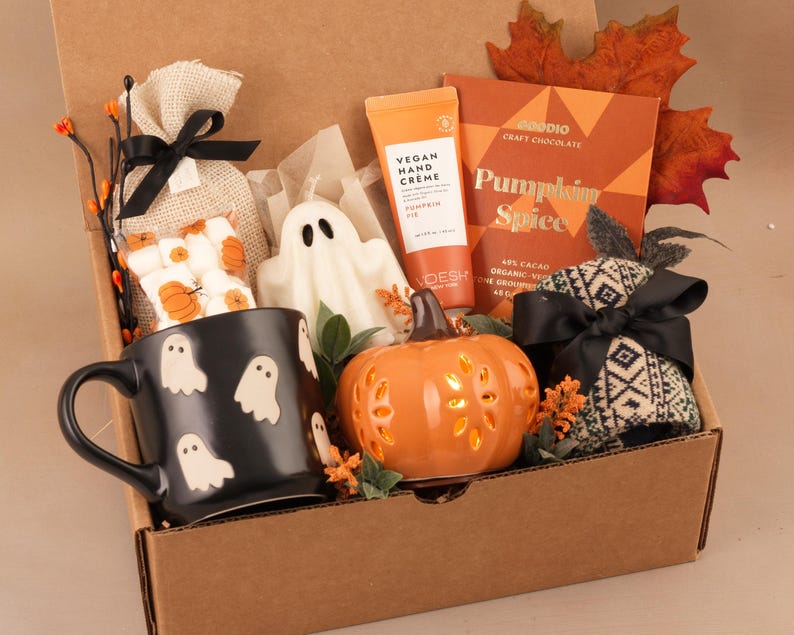 Hygge Fall Gift Box, Boo Basket, Spooky Season Gift, Cozy Fall Gift Set, Harvest Gift, Pumpkin Spice, Halloween Gifts Boo No Blanket
