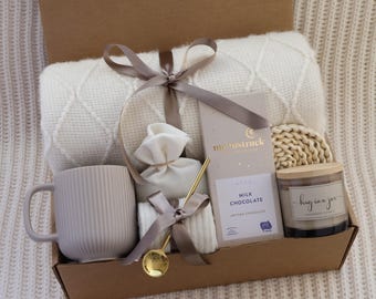 Gift Box Hygge with Blanket, Sending a hug, Thinking of you, Sympathy gift, Bereavement gift, Encouragement gift, Sympathy gift basket