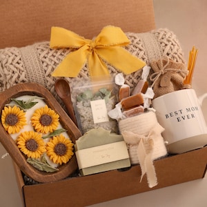 Unique Gifts for Mom, Happy Mother's Day Gift Box with Blanket, Gift for Mom, Mother's Day Gift Basket, Gift Box for Women, Gift for Her Sunflower WoodCandle