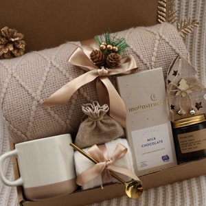 Sympathy Gift Basket, Hygge Gift Box with Blanket, Sending a hug, Thinking of you, Thank You gift, Encouragement gift Boho Beige Xmas