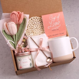 Crochet Mothers Day Gift box, Mothers Day Gift From Daughter, Gift For Mom, Best Mom Ever, Mothers Day Gift basket, Care Package for Mom Cup of Love Tulip