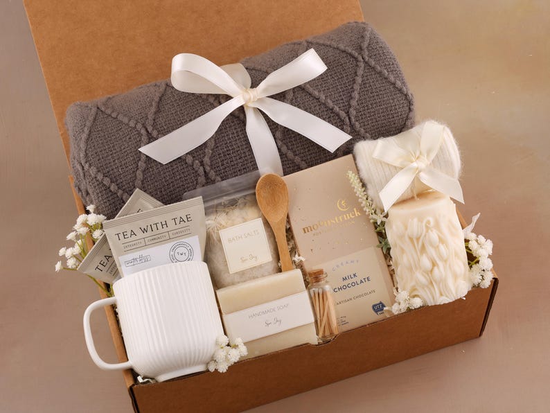 Mothers Day Gift Basket, Mothers Day Gift Box, Mothers Day Gift From Daughter, Mothers Day Gift For Grandma, Mothers Day Gift Ideas For Mom SpaGreyBlanket