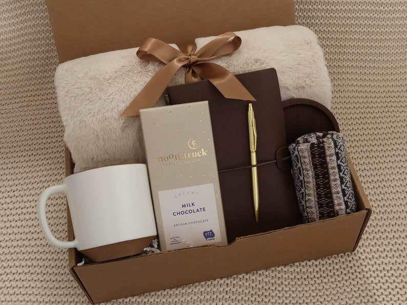 Get Well Soon Blanket Gift Box For Women and Men, Care Package For Her or Him, Thinking Of You, Sympathy, Surgery Recovery, Tea Basket Dark Brown Jornal