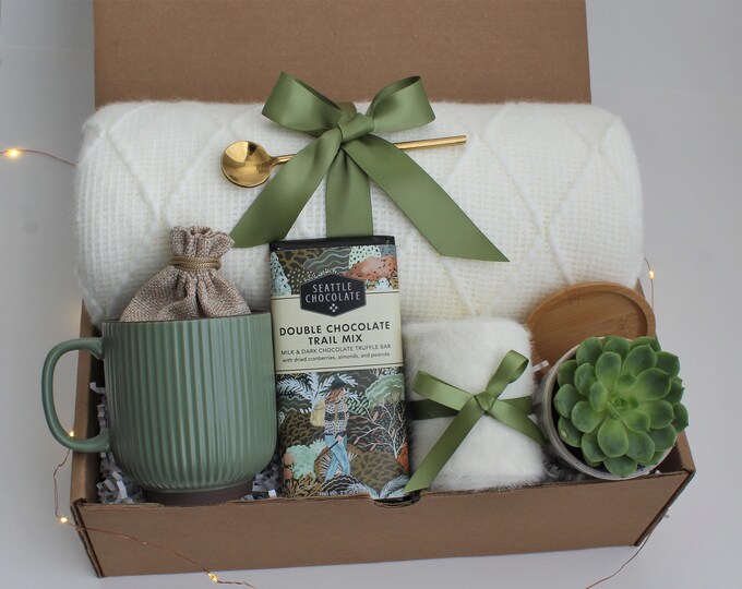 Winter Glow Cozy Hygge Box, winter gifts, christmas gifts for couple, family, friends, parents, birthday gifts for her, holiday gifts