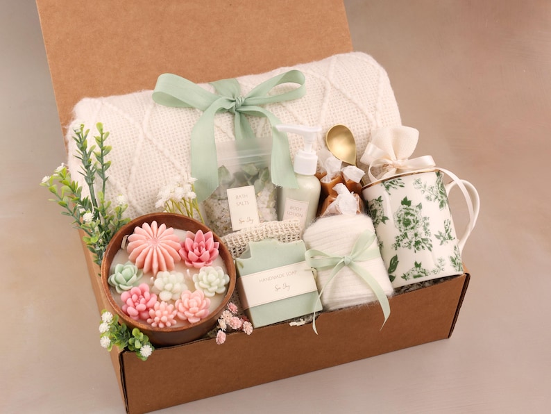 Unique Gifts for Mom, Happy Mother's Day Gift Box with Blanket, Gift for Mom, Mother's Day Gift Basket, Gift Box for Women, Gift for Her Pink SucculentCandle