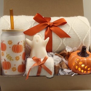 Halloween Gift Box for her, Halloween Gift Box for Daughter, Fall Gift Box, Halloween Gift Box with Pumpkin Light, Women's Halloween Box