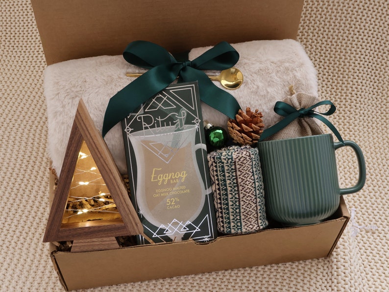 Caja de regalo navideña, canasta de regalo de Navidad, regalo hygge, envío de un abrazo, caja de regalo para mujer, paquete de cuidado para ella, regalo de agradecimiento, idea de caja de regalo LedTree GreenMug