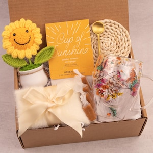 Unique Gifts for Mom, Happy Mother's Day Gift Box with Blanket, Gift for Mom, Mother's Day Gift Basket, Gift Box for Women, Gift for Her Sunshine Small