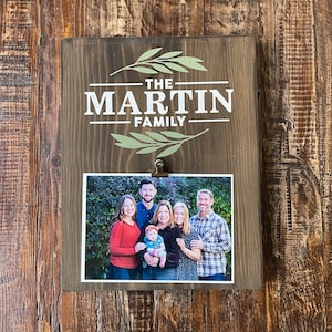 Personalized Family Last Name Sign – Custom Wooden Home Decor, Farmhouse Style Plaque, Wedding, Housewarming, Anniversary, Rustic Wall Art