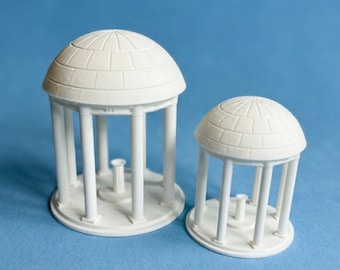 UNC Old Well Figurine: University of North Carolina Chapel Hill Alumni Keepsake