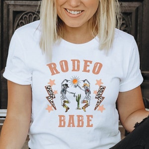 Halloween Spooky Skeleton, Howdy Dancing Skeleton T-Shirt, Vintage Western Style, Dancing Cowboy Skeleton, Western Halloween