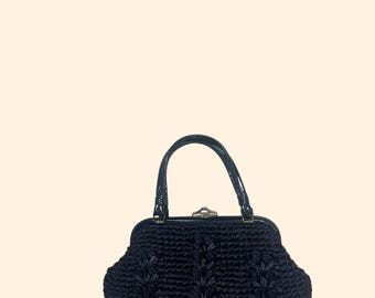 Bolso vintage azul marino tejido de los años 50 con asa superior estructurada y cierre dorado