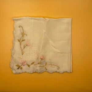 Vintage Floral Embroidered Handkerchief/Hanky