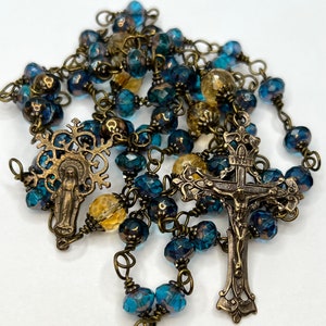 Virgin Mary | Czech Crystal Glass | Handmade | Solid Bronze | Vintage Replica | Wire Wrapped Catholic Rosary