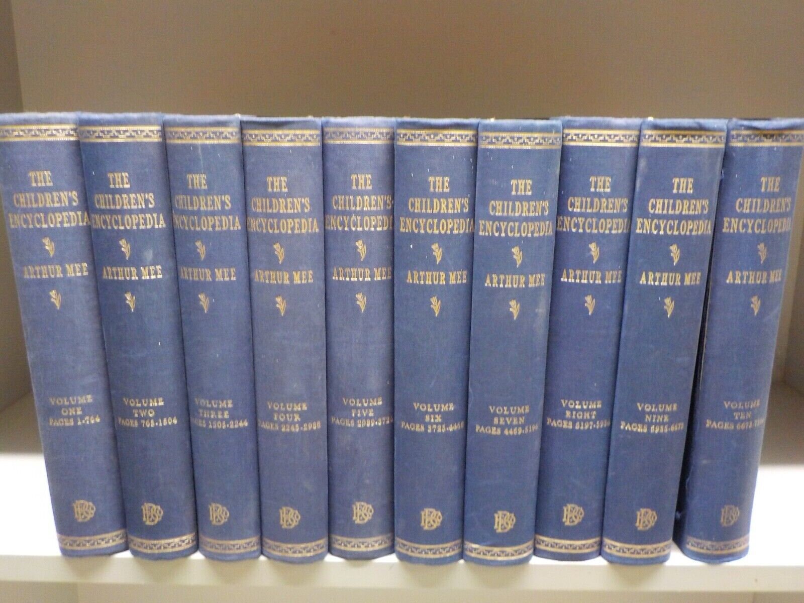 THE CHILDREN’S ENCYCLOPEDIA The Children's Encyclopedia Arthur Mee Complete Set of 10
