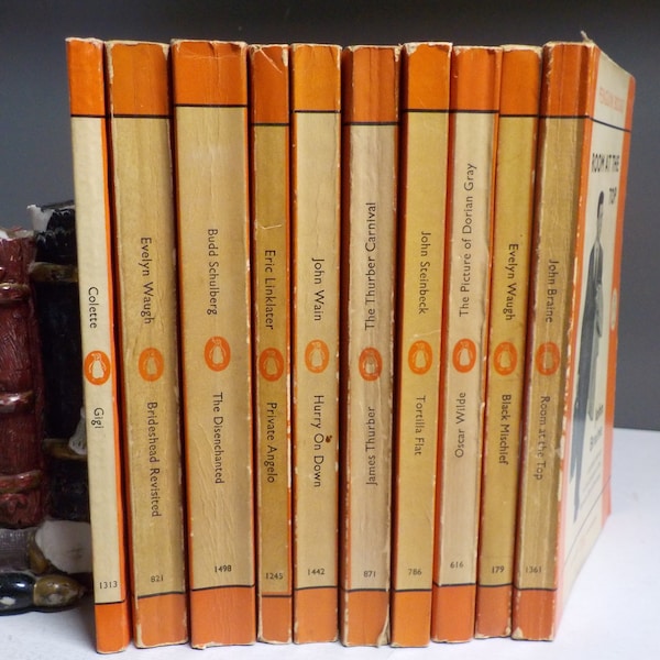 Vintage Penguin Books - 8 Book Bundle