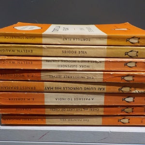 Vintage Penguin Books - 8 Book Bundle