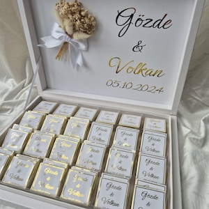 Scatola di cioccolatini con scritte dorate per fidanzamento, matrimonio o altre occasioni