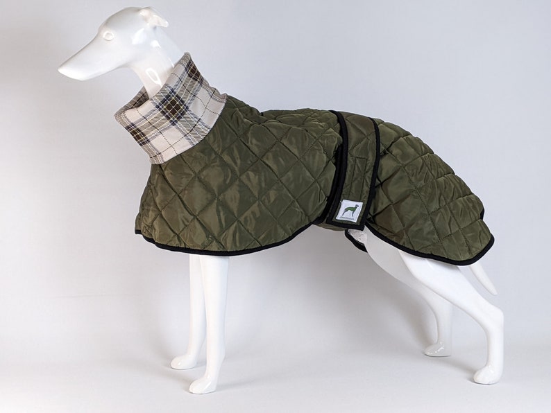Abrigo de invierno acolchado y forrado de felpa escocesa para galgos, whippets y lebreles, en color verde caqui, tallas 24-31", resistente al agua.