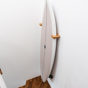Eikenhouten verticale surfplankrek