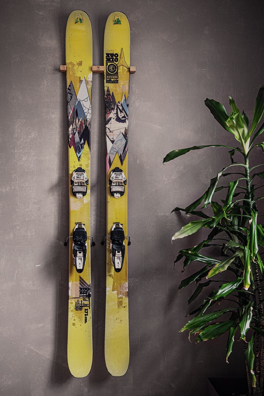 A appris fédération extrêmement support chaussure ski mural Bandit local Ouverte A appris fédération extrêmement support chaussure ski mural Bandit local Ouverte