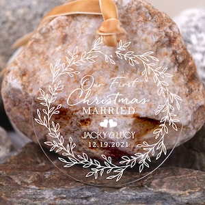 Eerste kerst Mr & Mrs Ornament, getrouwd bruiloft ornament, aangepaste verlovingsfeest cadeau, gepersonaliseerde paren ornament, huwelijkscadeau