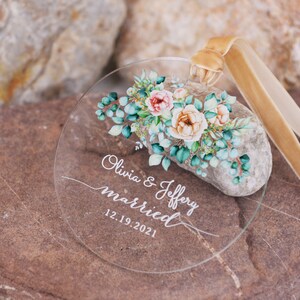 Aangepaste acryl getrouwd ornament, getrouwd kerstornament, bruids douche ornament, verjaardagscadeau, huwelijkscadeau voor koppel