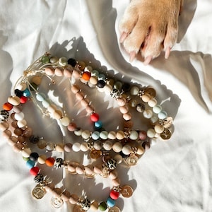 Collier chien personnalisé / collier de perles / collier prénom / pierres naturelles / cadeau / perles en bois image 5