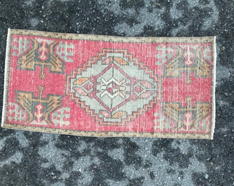 JSJJQAZ Doorway Carpet Living Room Carpet European Classical Carpet Dining Room Cushion Bedroom Decoration Color : 16, Size : 800mm x 1200mm JSJJQAZ Doorway Carpet Living Room Carpet European Classical Carpet Dining Room Cushion Bedroom Decoration Color : 16, Size : 800mm x 1200mm