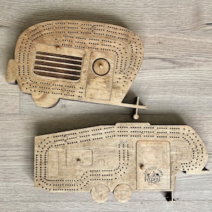 Thème camping-car/camping avec planche de cribbage