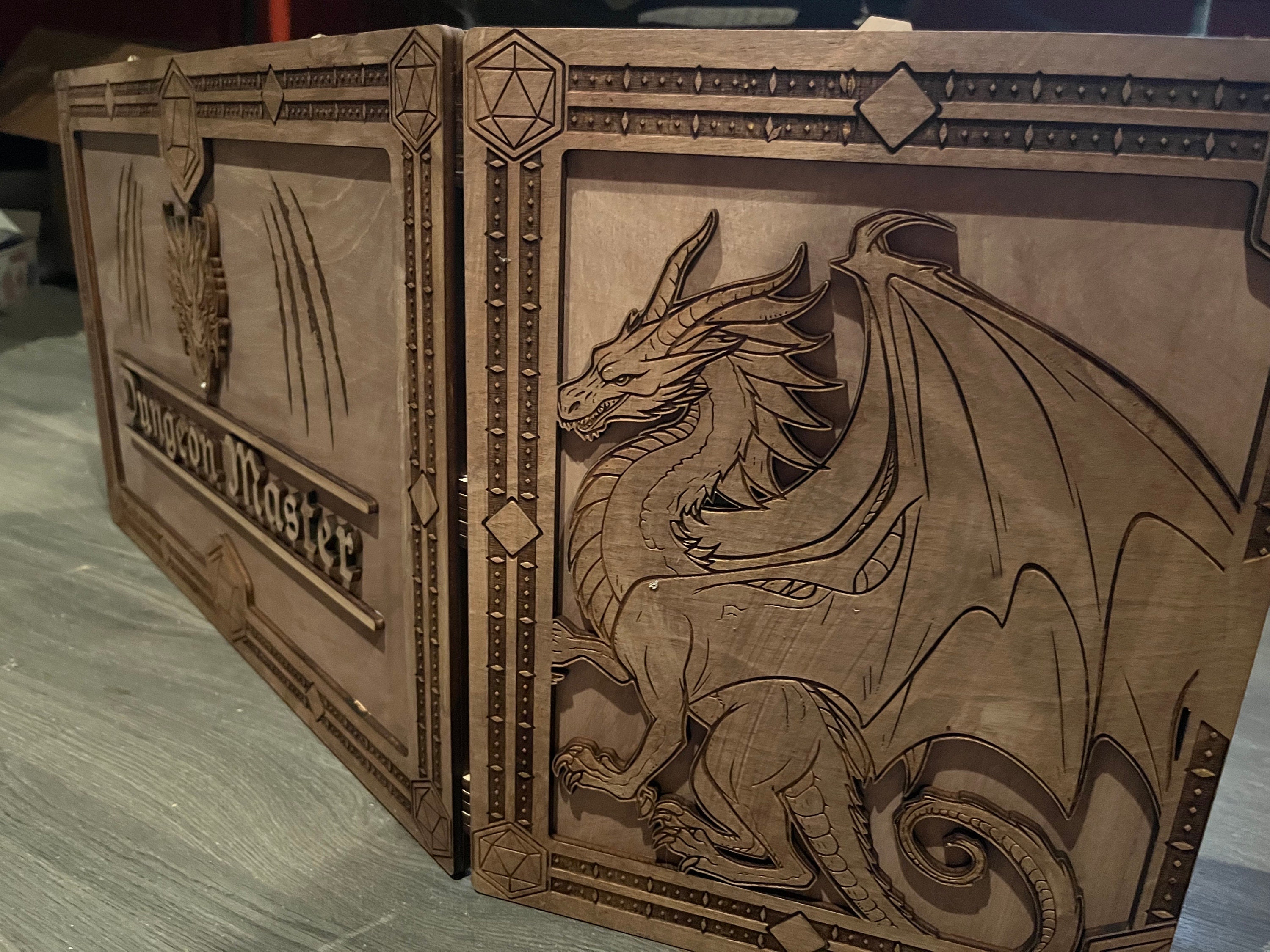 Dungeons and Dragons Dungeon Master Screen - Etsy