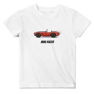 スピーディーミニレーサーTシャツ - コブラデザインの子供用レッドレーシングカー - 車好きの方へのプレゼントに最適