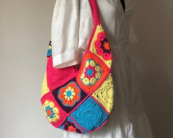 Crochet Flower Granny Square Shoulder Bag, Handcrafted Knitted Boho Crossbody, Stylish Crochet Tote Bag for Everyday Use