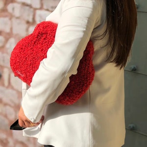 Crochet Red Wool Teddy Clutch Bag, Winter Puffy Dumpling Bag for Women, Soft Fluffy Pouch Purse