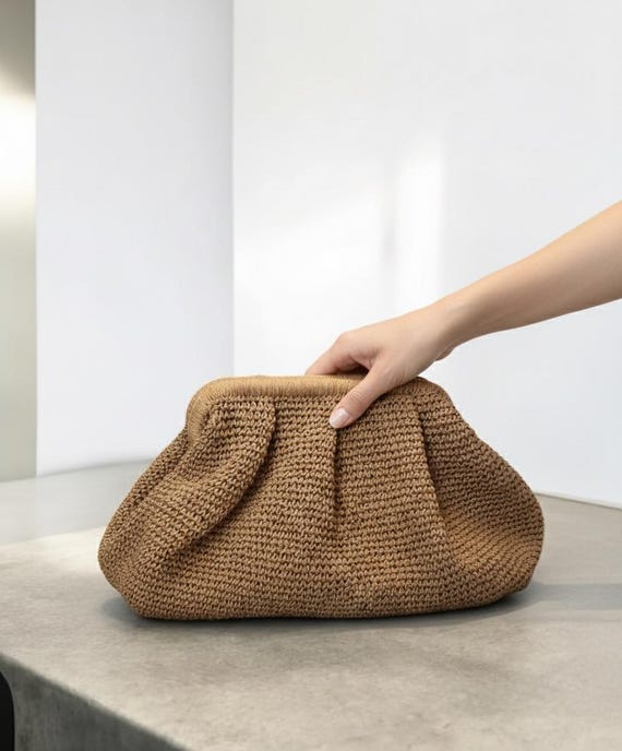 かぎ針編みのサマークラッチバッグ、ハンドメイドのラフィアポーチ