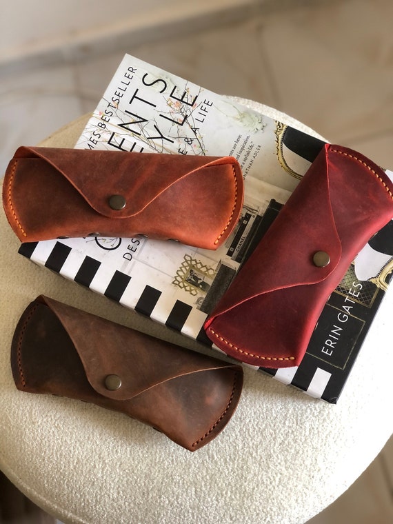 Handmade Genuine Leather Sunglasses Holder, Minimalist  display picture 1