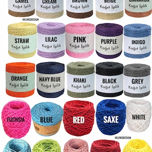 Puede incluir: Una colecci&oacute;n de veinticinco bobinas de hilo de papel en varios colores, incluyendo camel, crema, marr&oacute;n, beige, canela, paja, lila, rosa, morado, &iacute;ndigo, naranja, azul marino, caqui, negro, gris, fucsia, azul, rojo, saxe, blanco, azul beb&eacute;, verde, oro rosa, granate y amarillo.
