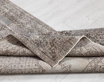 トルコ　ヴィンテージラグ　ライトグレー　アイスグレー 4x7 ヴィンテージ ウシャックラグ：グレーのオーバーダイ加工トルコ