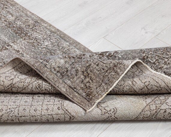 4x7 ヴィンテージ ウシャックラグ：グレーのオーバーダイ加工トルコ