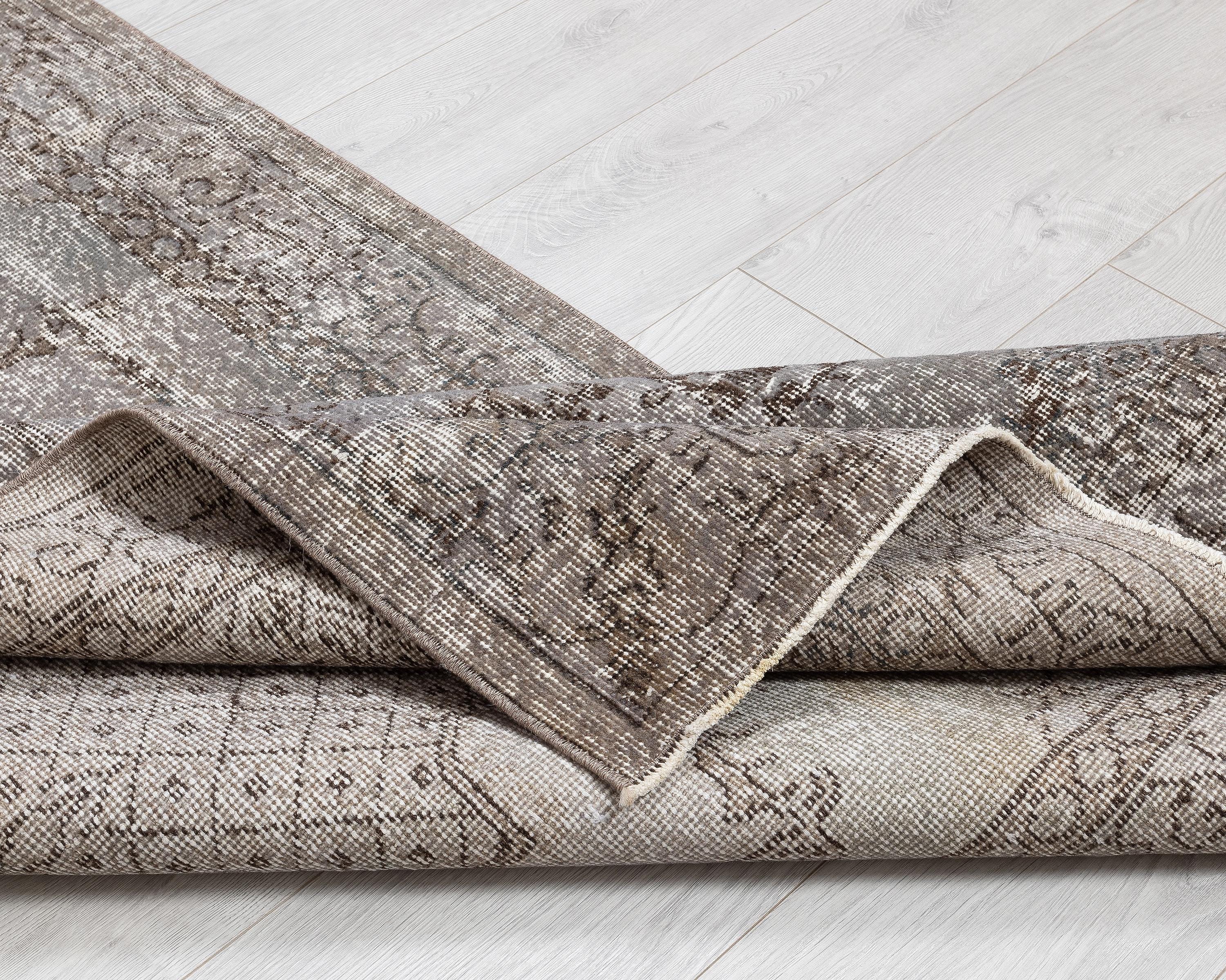 4x7 ヴィンテージ ウシャックラグ：グレーのオーバーダイ加工トルコ