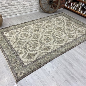 5&#39;5x9&#39;3 ft. Vintage Rug - Beige Turkish Area Rug - Antique Handmade Rug - Bedroom Rug - Living Room Rug - Neutral Rug - Muted Rug - Boho Rug