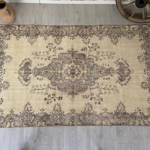 6x9 Vintage rug - Antique Handmade Rug - Beige Turkish Area rug - Bedroom Rug - Anatolian Rug - Special Design - Hand Knotted Wool Rug
